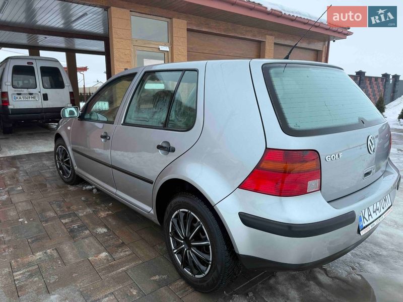 Volkswagen Golf 2001