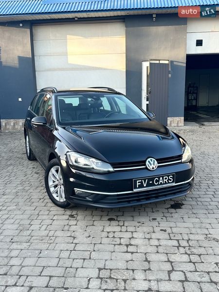 Универсал Volkswagen Golf 2019 в Луцке