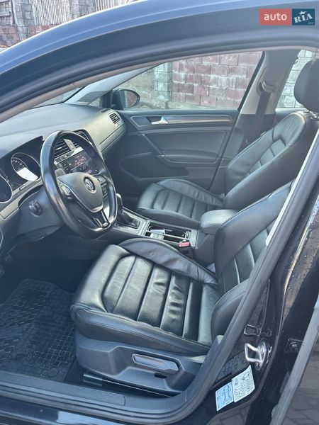 Универсал Volkswagen Golf 2019 в Луцке