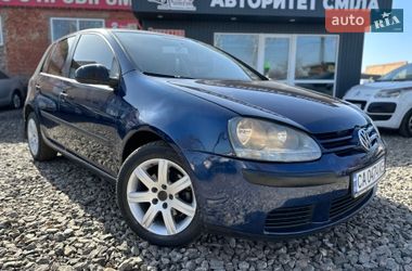 Хэтчбек Volkswagen Golf 2004 в Смеле