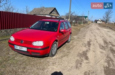 Универсал Volkswagen Golf 2005 в Сарнах