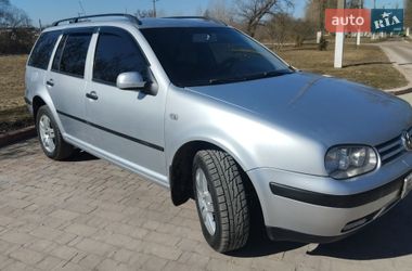 Універсал Volkswagen Golf 2002 в Миргороді