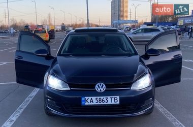 Хэтчбек Volkswagen Golf 2014 в Киеве