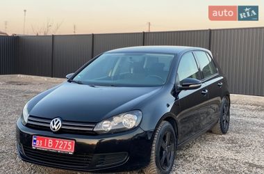 Хетчбек Volkswagen Golf 2010 в Старокостянтинові