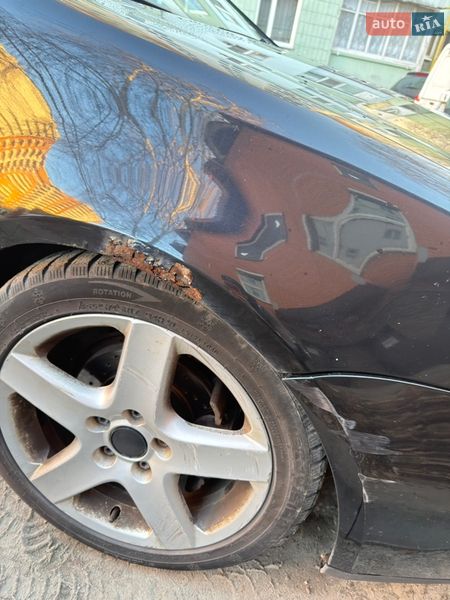Хэтчбек Volkswagen Golf 2004 в Обухове