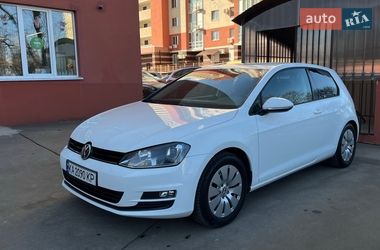 Хэтчбек Volkswagen Golf 2014 в Киеве