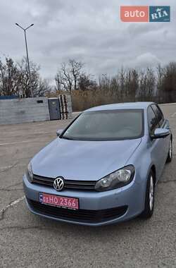 Хэтчбек Volkswagen Golf 2011 в Днепре