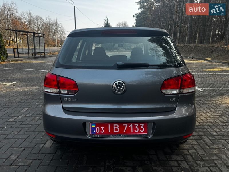 Хэтчбек Volkswagen Golf 2009 в Луцке