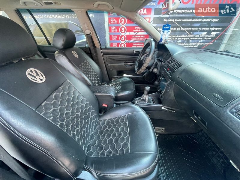 Универсал Volkswagen Golf 2003 в Сокирянах