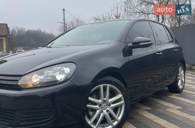 Хэтчбек Volkswagen Golf 2010 в Сваляве