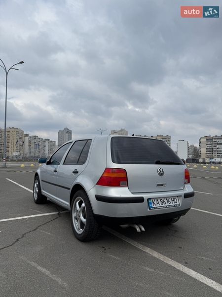 Хэтчбек Volkswagen Golf 2000 в Киеве