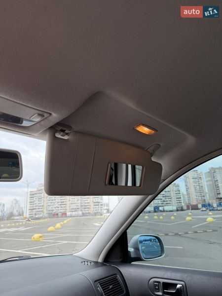 Хэтчбек Volkswagen Golf 2000 в Киеве