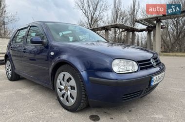 Хэтчбек Volkswagen Golf 2001 в Киеве
