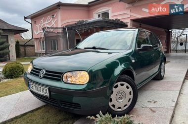 Хетчбек Volkswagen Golf 2000 в Чернівцях