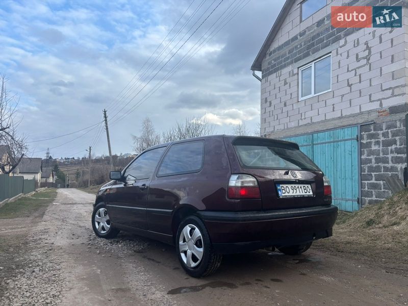 Хэтчбек Volkswagen Golf 1995 в Подгайцах