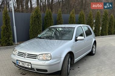 Хетчбек Volkswagen Golf 2002 в Тернополі