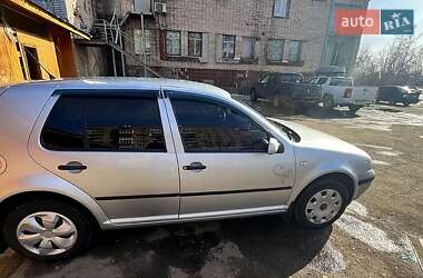 Хетчбек Volkswagen Golf 2003 в Кривому Розі