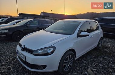 Хэтчбек Volkswagen Golf 2009 в Хусте