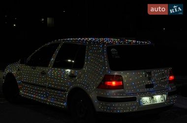 Хэтчбек Volkswagen Golf 1999 в Вараше