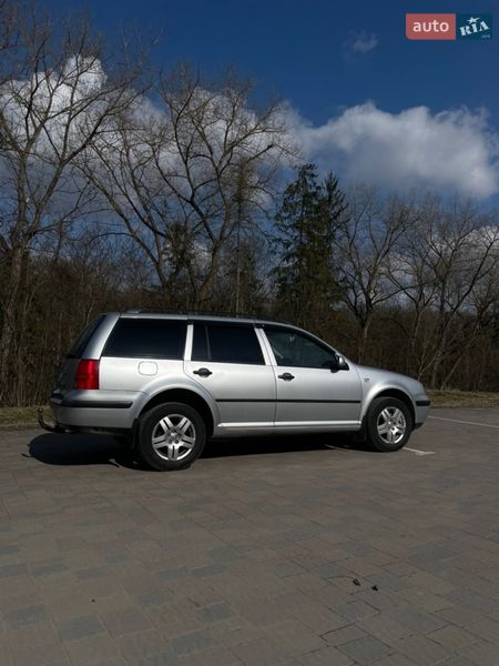 Volkswagen Golf 2002