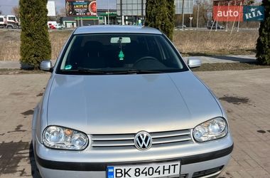 Хэтчбек Volkswagen Golf 2000 в Дубно