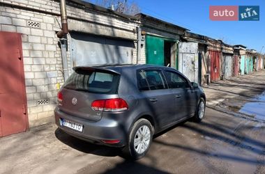 Хэтчбек Volkswagen Golf 2008 в Киеве
