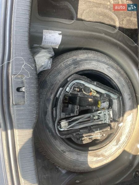 Хэтчбек Volkswagen Golf 2001 в Коростышеве