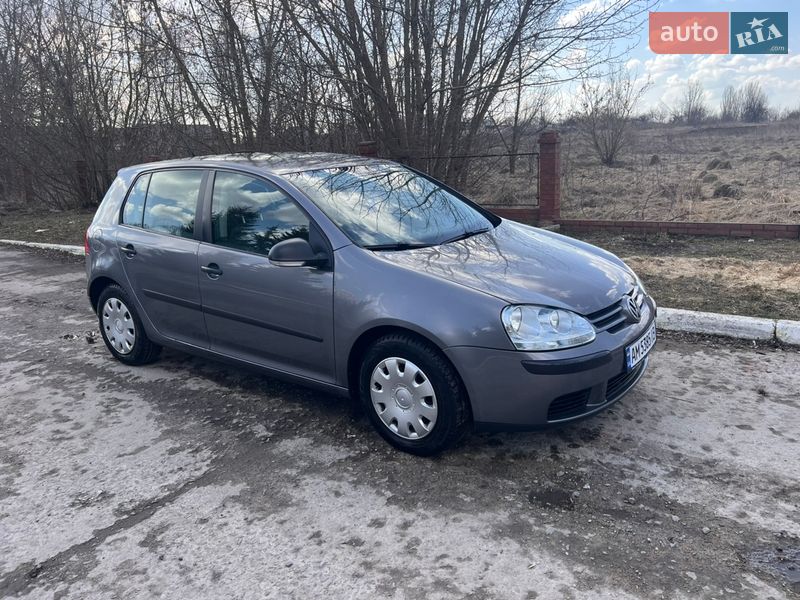 Хэтчбек Volkswagen Golf 2006 в Бердичеве