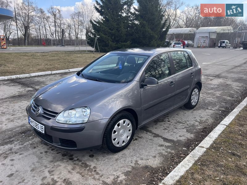 Хэтчбек Volkswagen Golf 2006 в Бердичеве