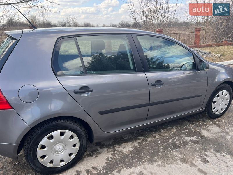 Хэтчбек Volkswagen Golf 2006 в Бердичеве