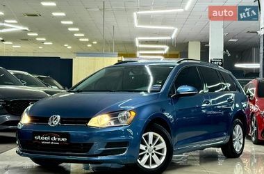 Универсал Volkswagen Golf 2016 в Николаеве