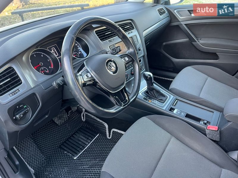 Универсал Volkswagen Golf 2015 в Львове