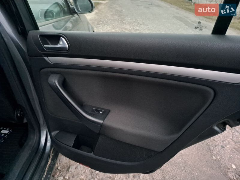 Універсал Volkswagen Golf 2009 в Славуті