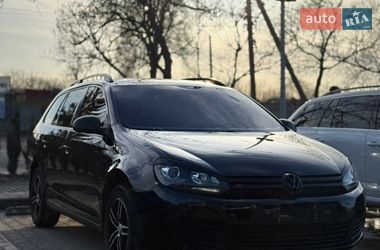 Универсал Volkswagen Golf 2013 в Черновцах