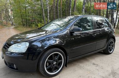 Хетчбек Volkswagen Golf 2006 в Охтирці