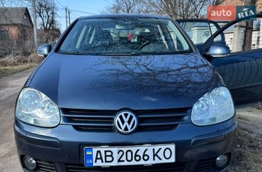 Хэтчбек Volkswagen Golf 2005 в Виннице
