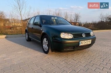 Хэтчбек Volkswagen Golf 2002 в Бережанах