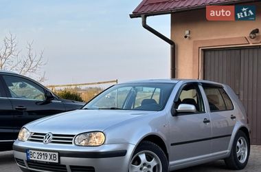 Хетчбек Volkswagen Golf 2001 в Мостиській