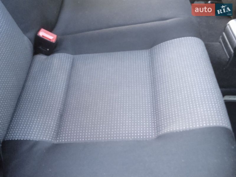 Хэтчбек Volkswagen Golf 2001 в Хмельницком