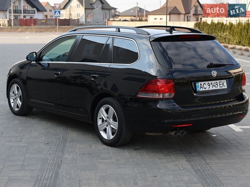 Универсал Volkswagen Golf 2011 в Луцке