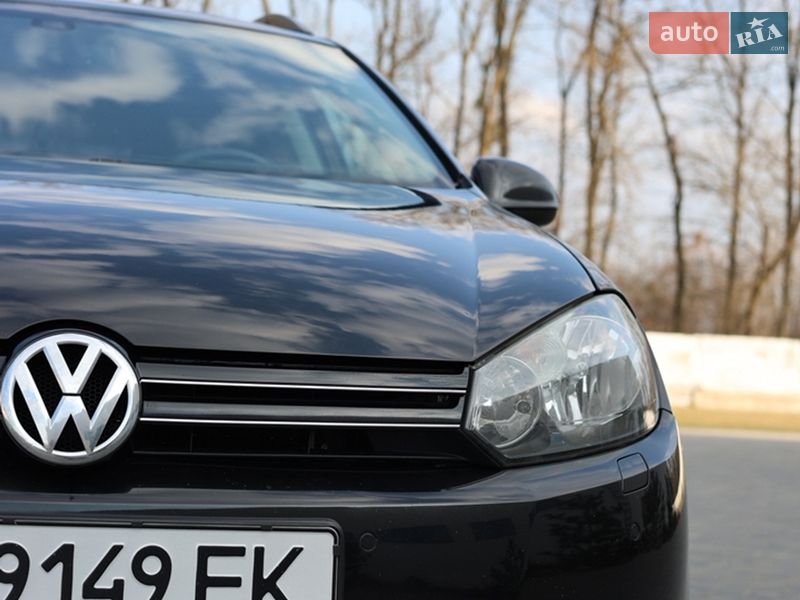 Универсал Volkswagen Golf 2011 в Луцке