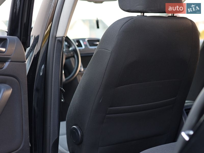 Универсал Volkswagen Golf 2011 в Луцке