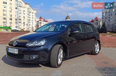 Хэтчбек Volkswagen Golf 2011 в Киеве