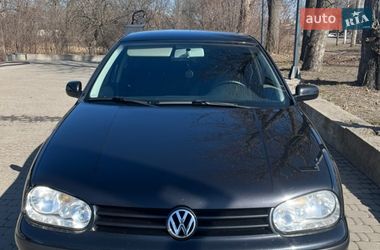 Хетчбек Volkswagen Golf 2002 в Коростені