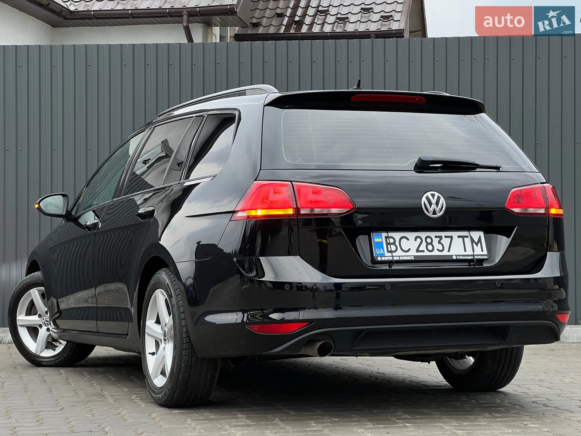 Volkswagen Golf 2015 VIN WVWZZZAUZFP634334 фото оголошення 22 з 96