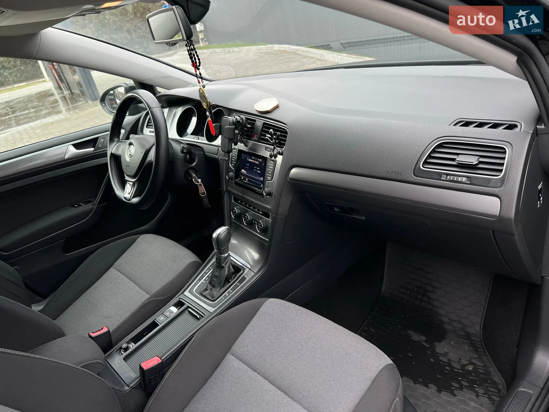 Volkswagen Golf 2015 VIN WVWZZZAUZFP634334 фото оголошення 52 з 96