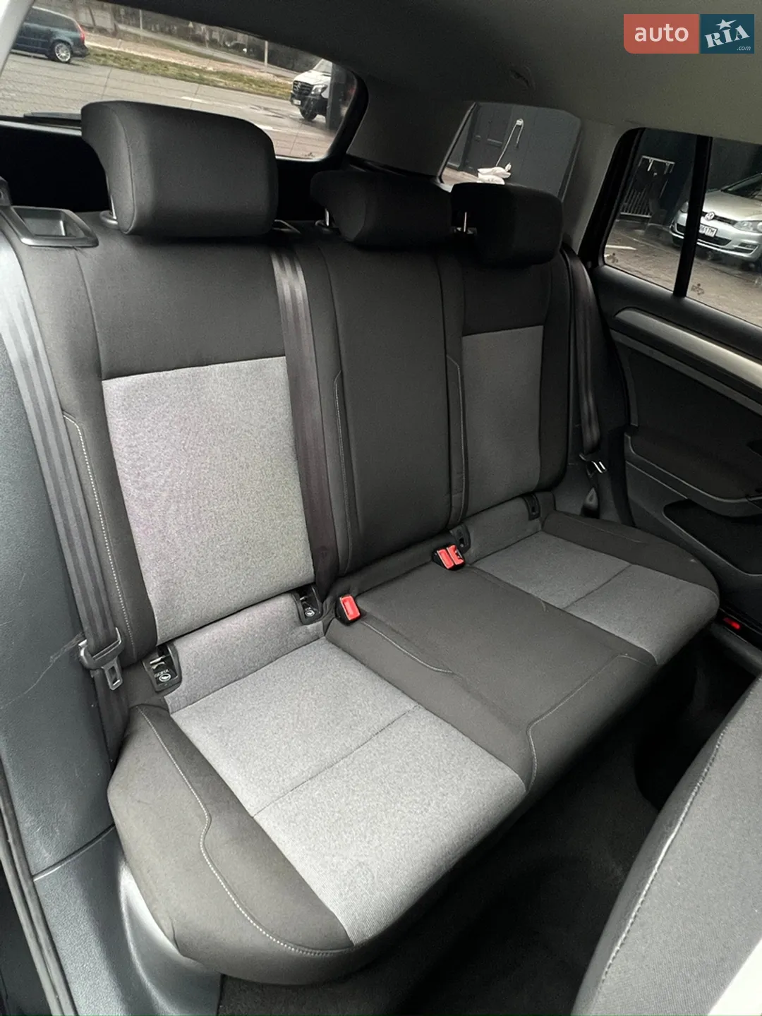 Volkswagen Golf 2015 VIN WVWZZZAUZFP634334 фото оголошення 68 з 96