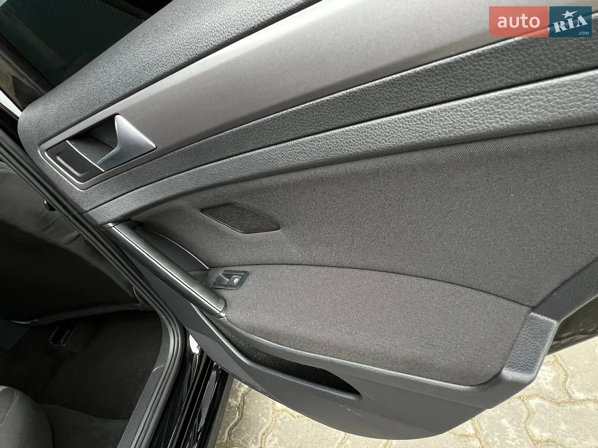 Volkswagen Golf 2015 VIN WVWZZZAUZFP634334 фото оголошення 70 з 96