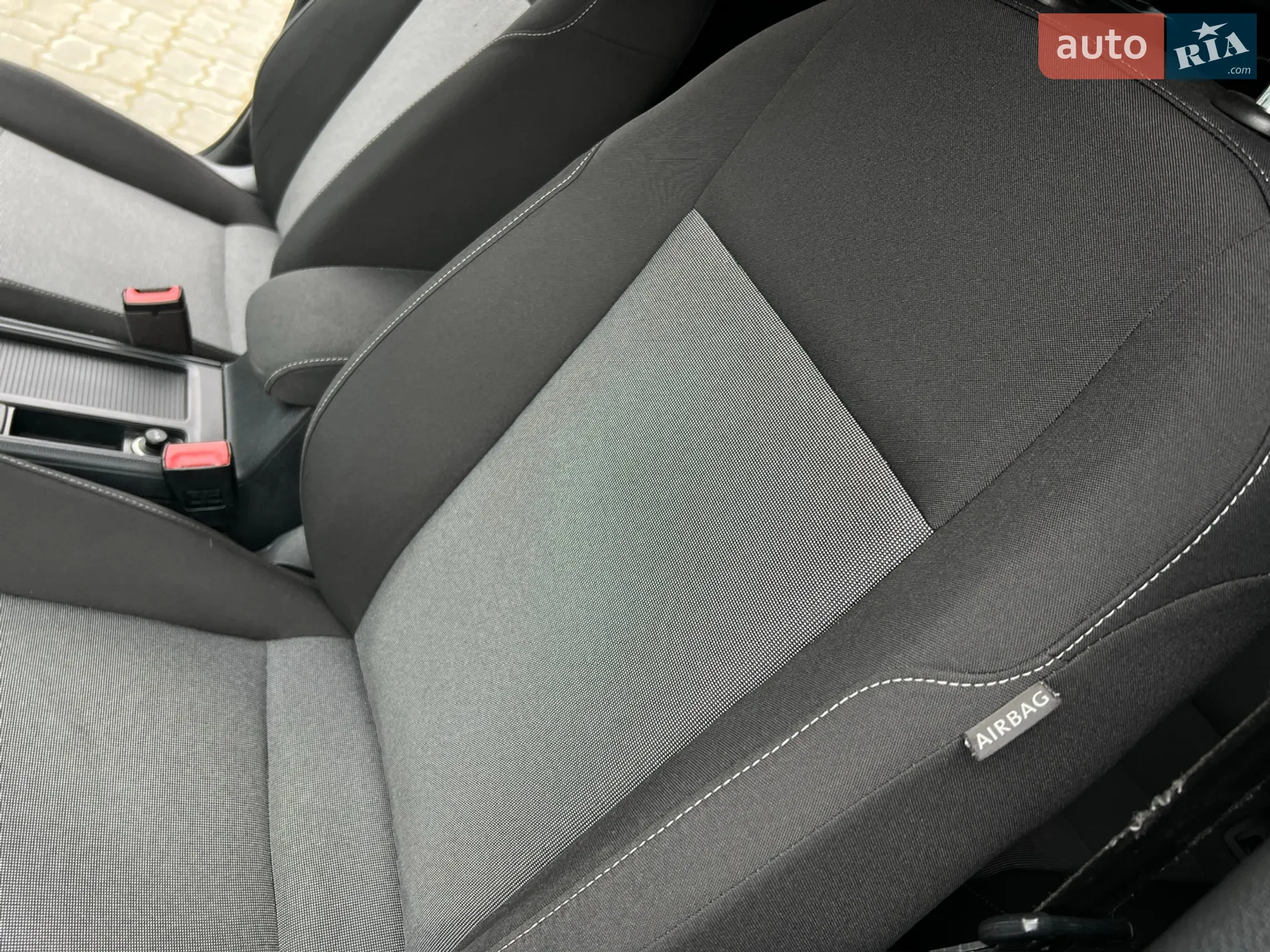 Volkswagen Golf 2015 VIN WVWZZZAUZFP634334 фото оголошення 82 з 96