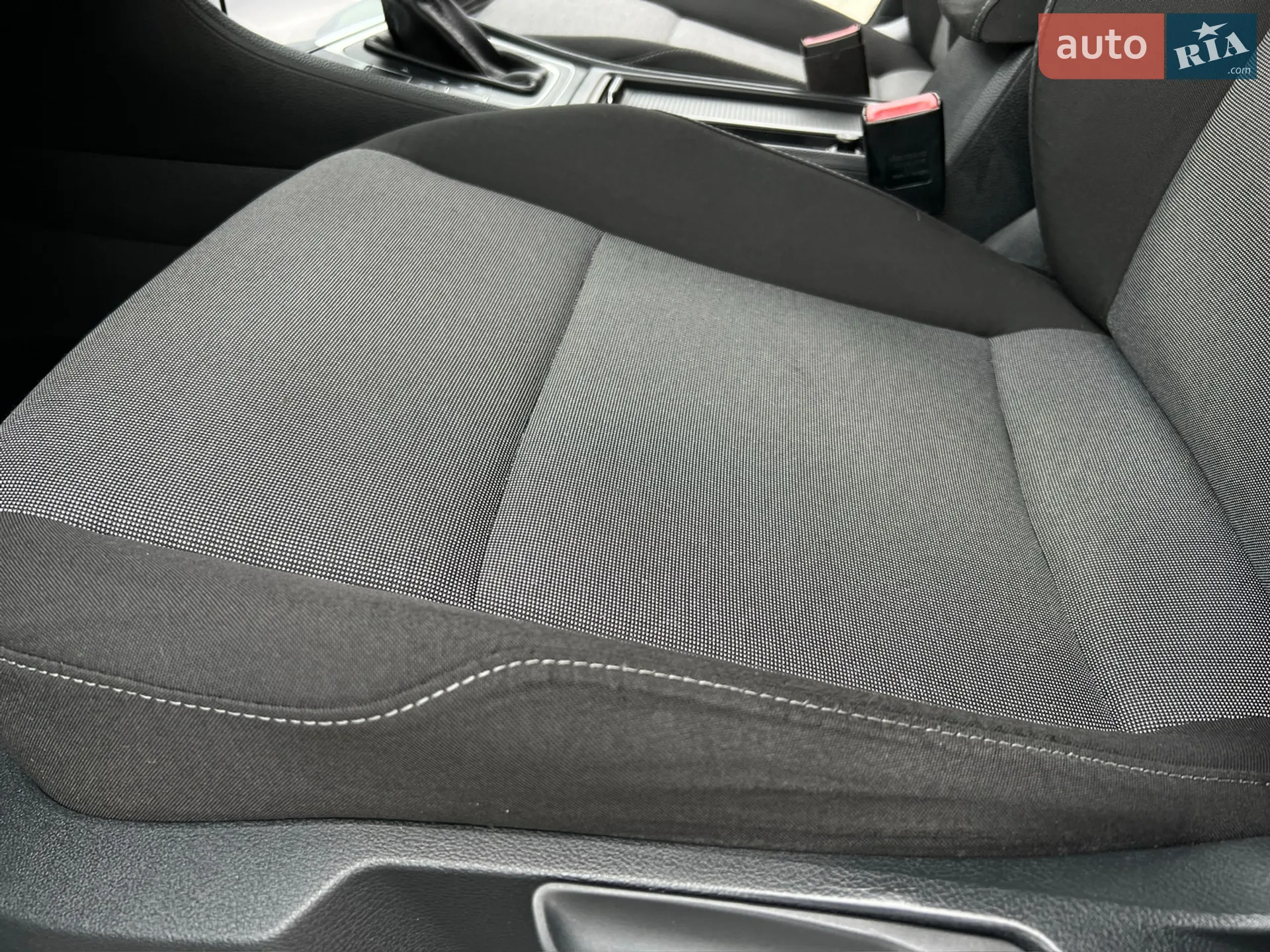 Volkswagen Golf 2015 VIN WVWZZZAUZFP634334 фото оголошення 84 з 96